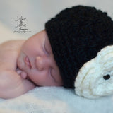 Kierra in Black or White with 6 interchangeable flowers